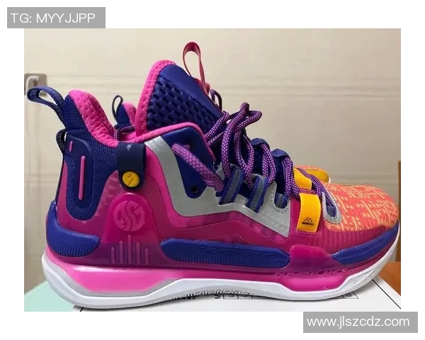 足球球星专属鞋款价格揭秘不同品牌与签名鞋背后的价值差异